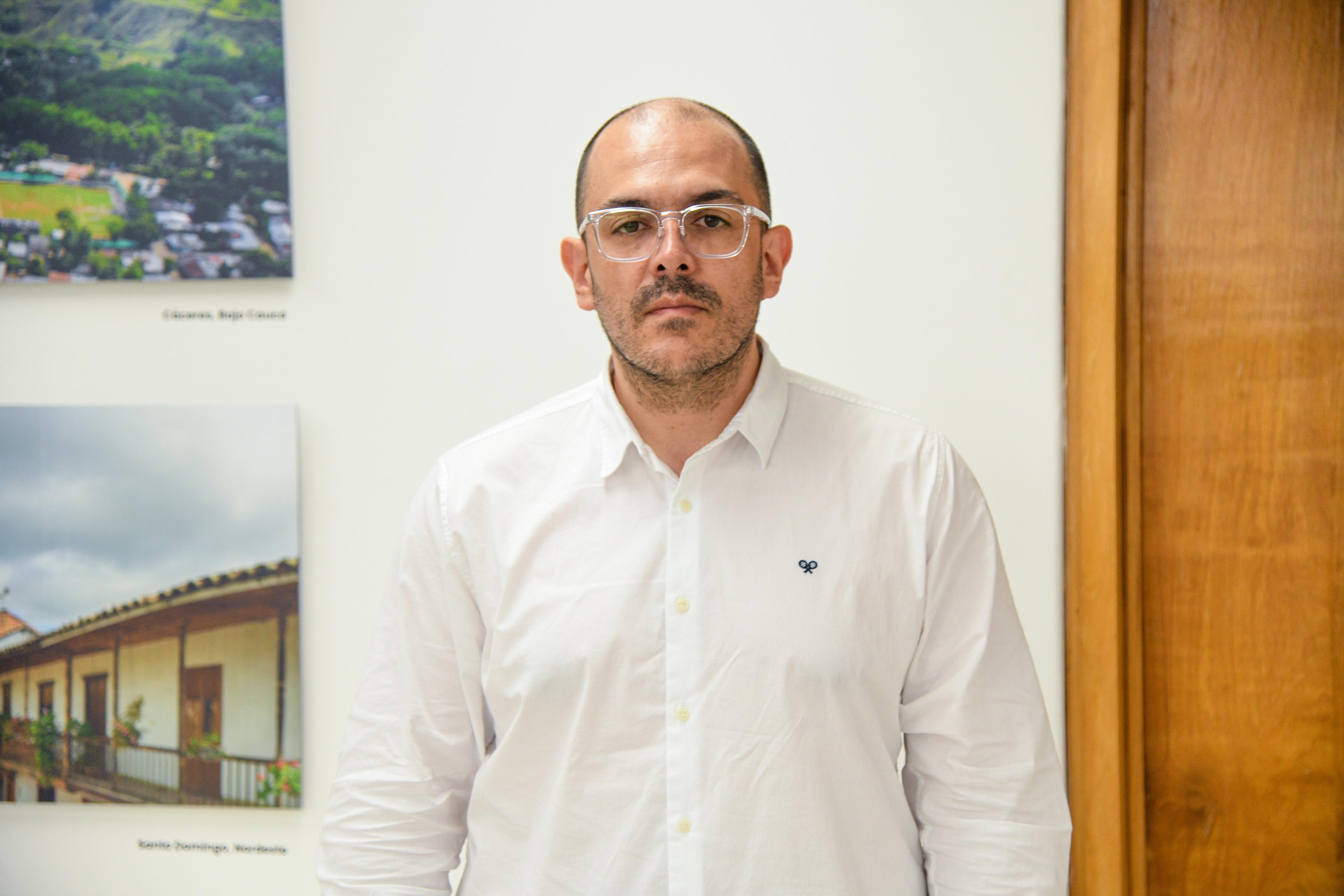 Santiago Valencia González asume como nuevo Gerente de Indeportes Antioquia