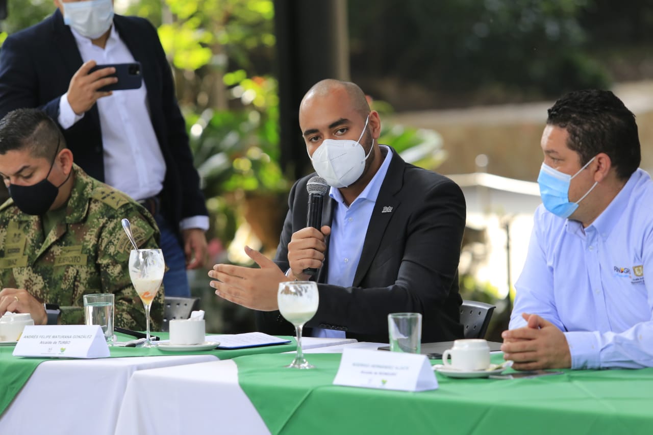 Asistieron los alcaldes y representantes 