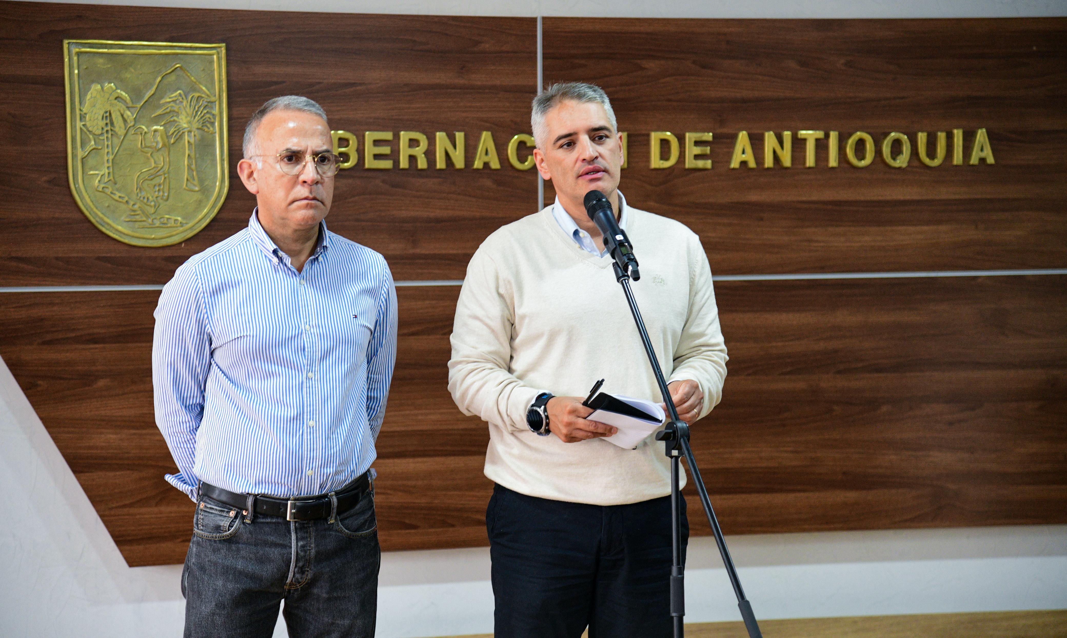 “Ojalá que no tengamos que esperar un mes de más crecimiento del  poder criminal”, dijo el Gobernador Andrés Julián por decreto del  Gobierno Petro que suspende operaciones contra las disidencias de  las FARC