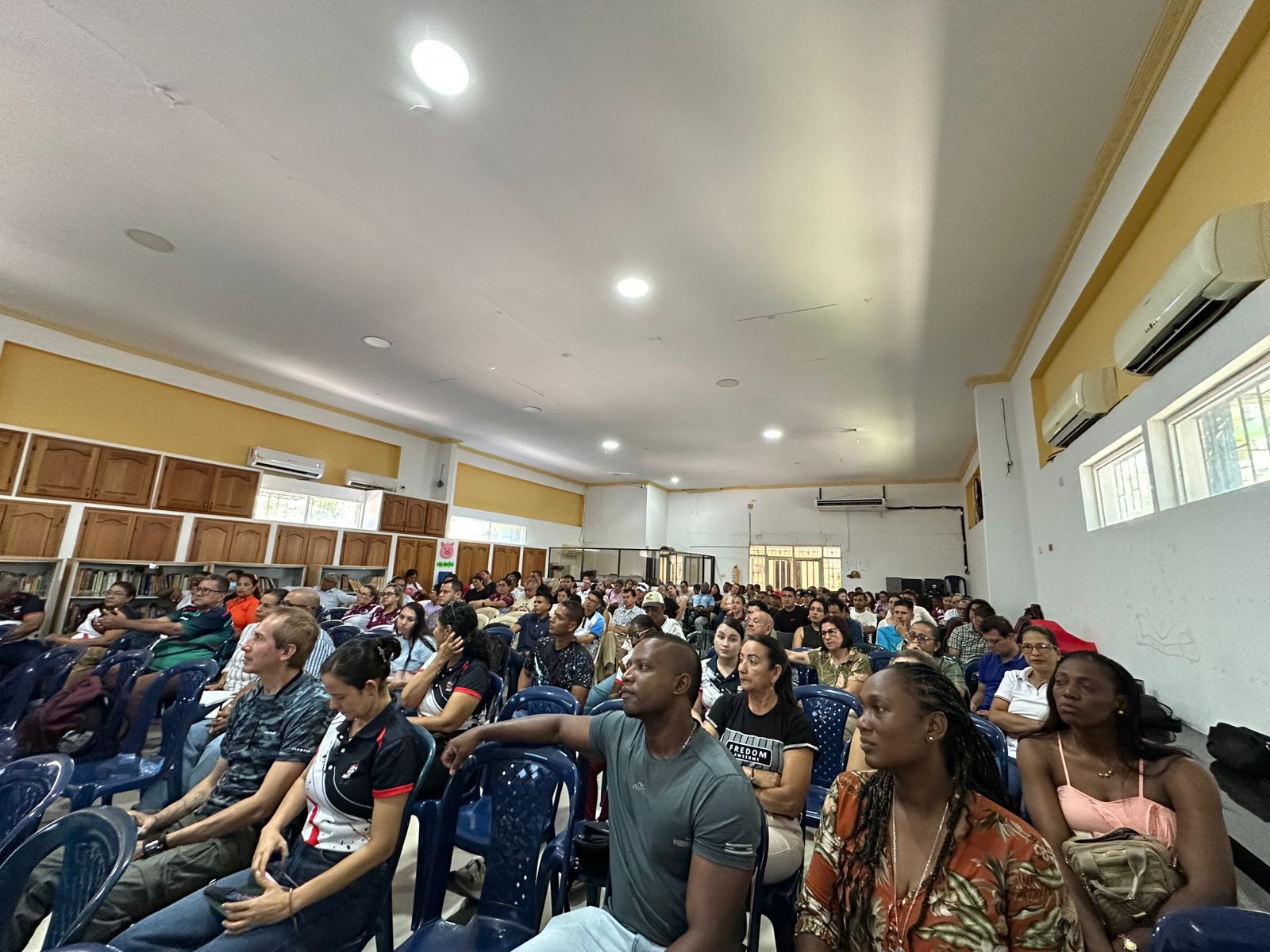 5 mil docentes y directivos de Antioquia han sido capacitados en rutas de atención frente a violencias en entornos escolares 