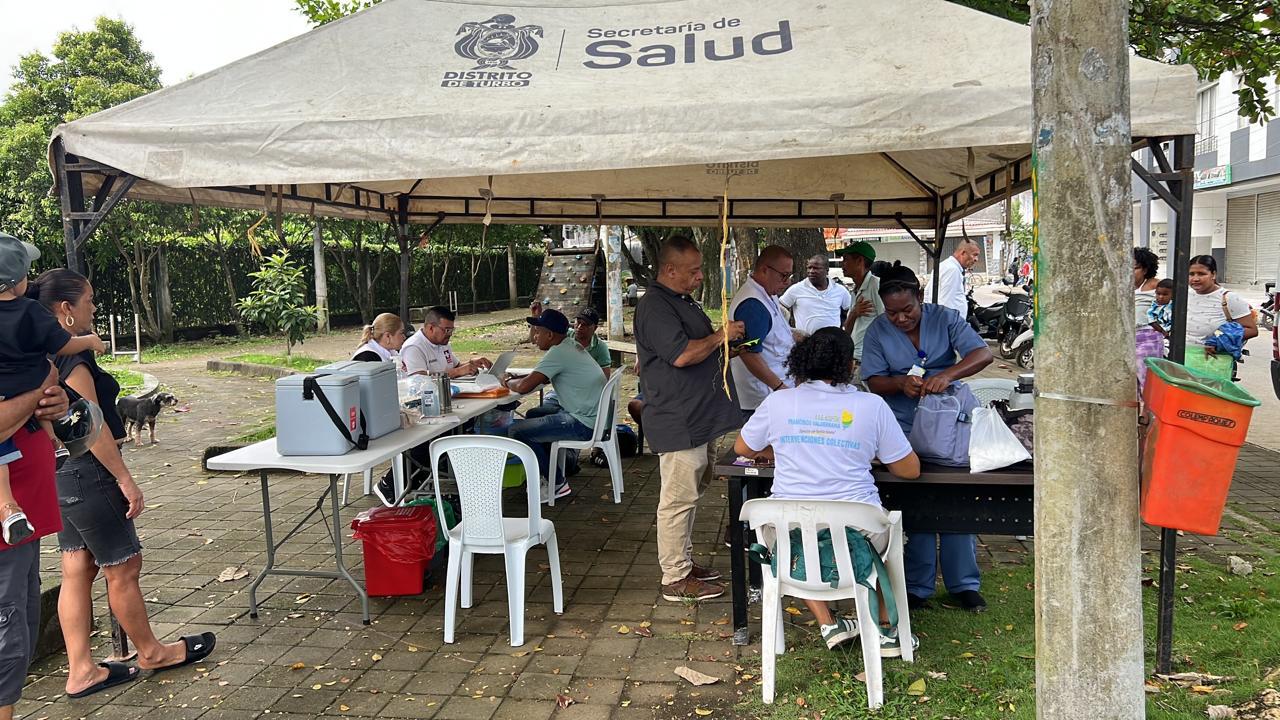 Con furgonetas de vacunación, la Gobernación de Antioquia intensifica las acciones para prevenir la fiebre amarilla