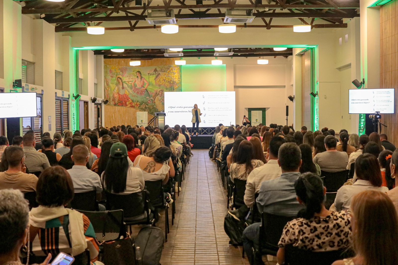 Representantes de 88 municipios participaron en el Segundo Encuentro de Primeras damas y gestores sociales de Antioquia 