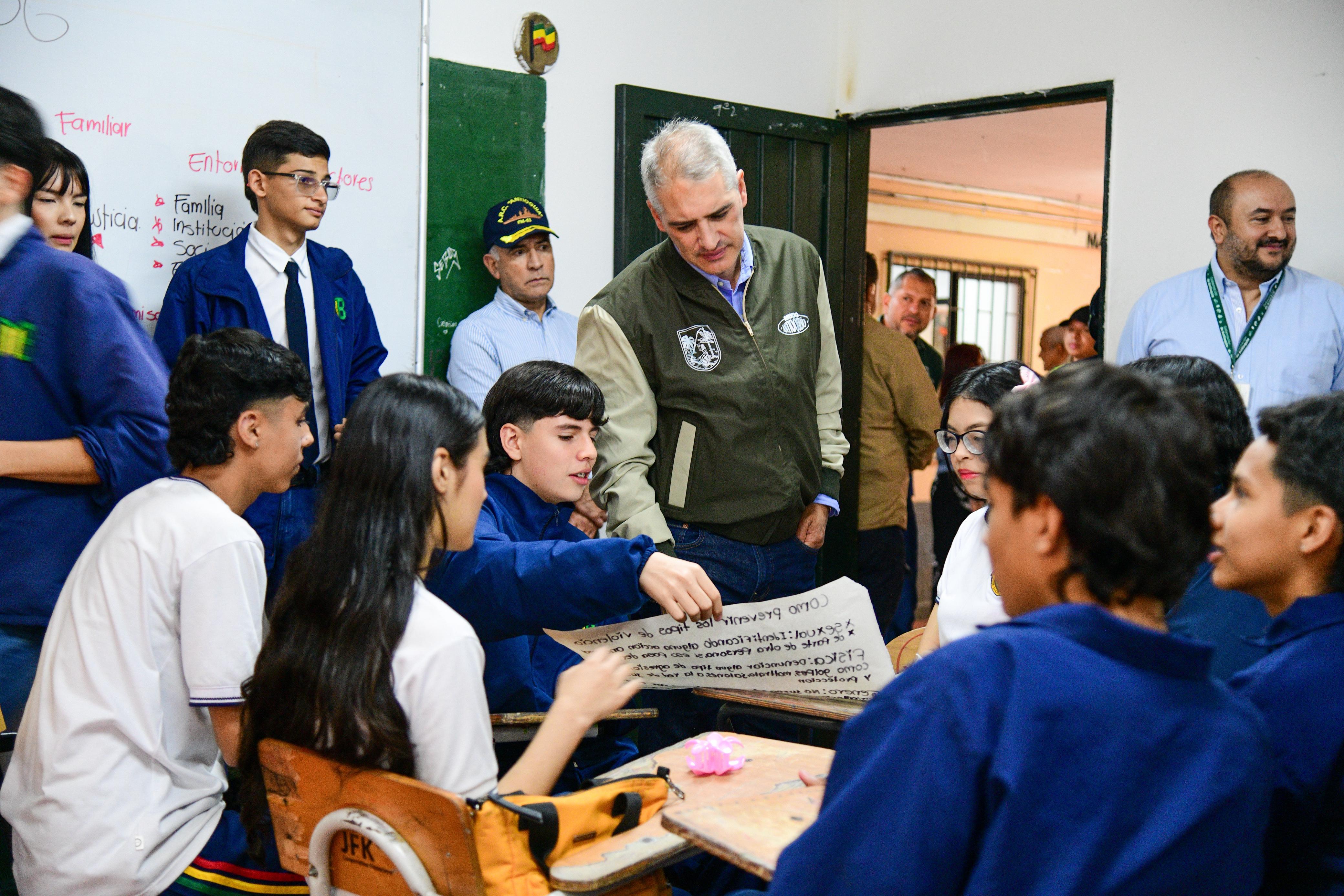 En Caldas el Gobernador Andrés Julián presentó el primer Entorno Educativo Seguro del Valle de Aburrá