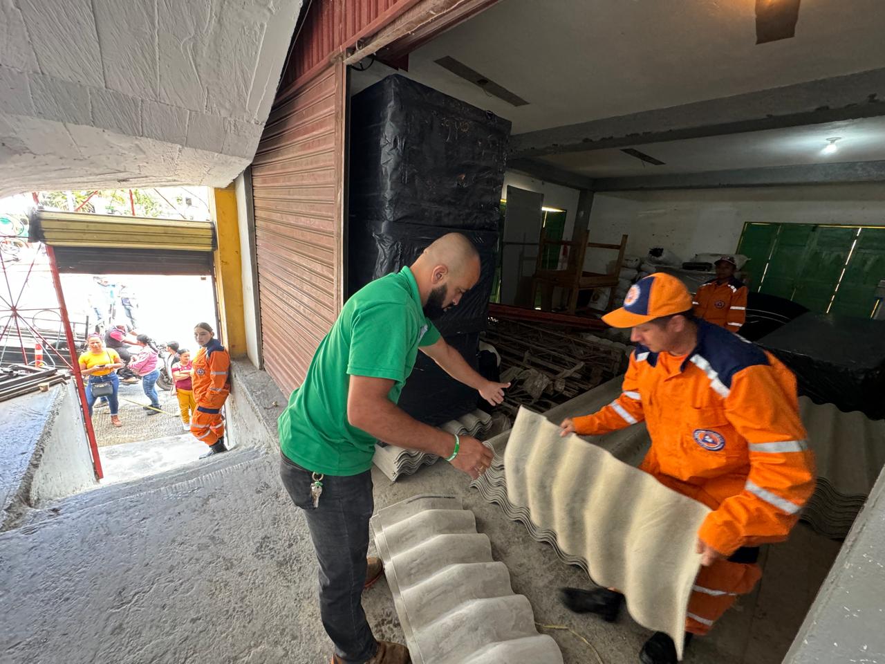 El Dagran entrega ayudas humanitarias en municipios afectados por vendavales