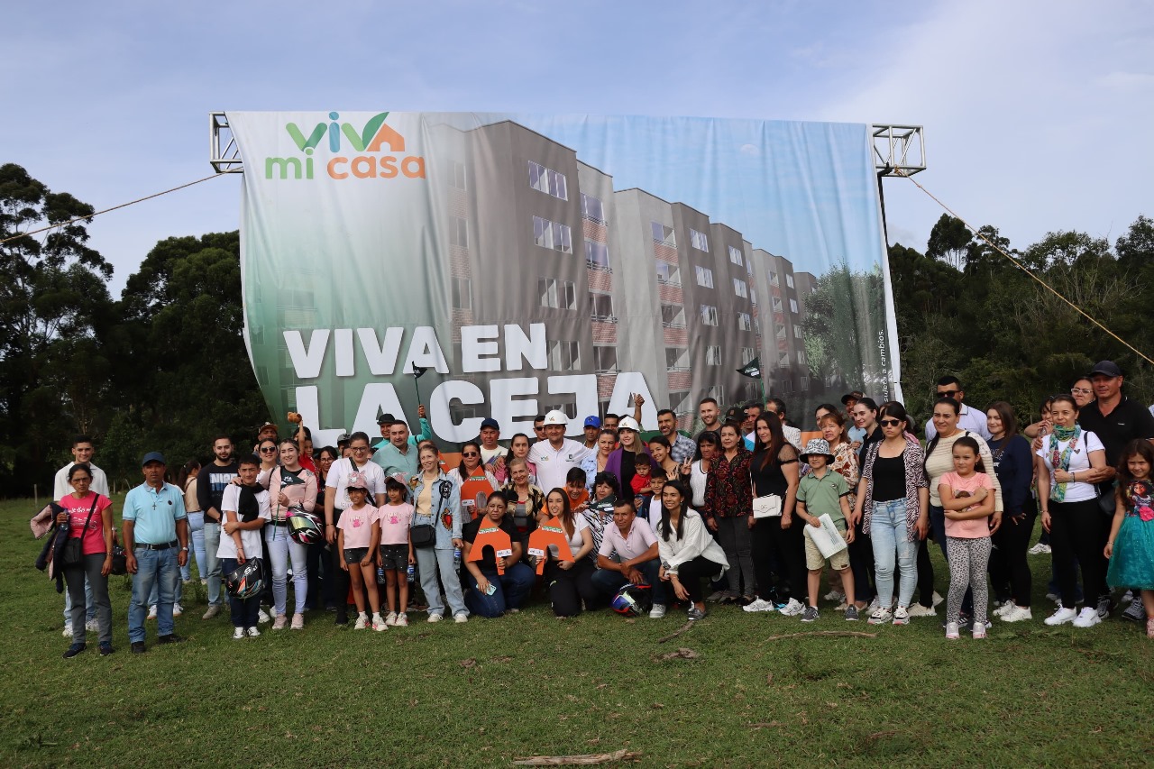 LA EMPRESA DE VIVIENDA DE ANTIOQUIA LANZÓ EL MES DE LA VIVIENDA “VIVA MI CASA 2025” 