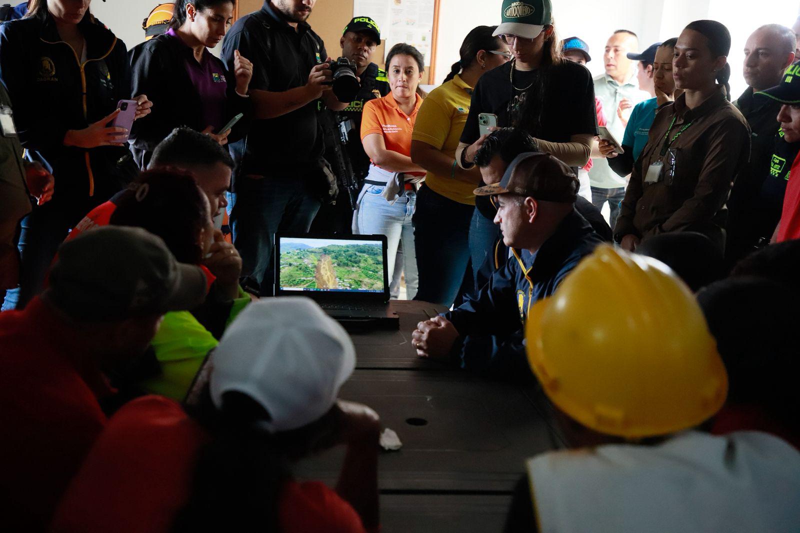 Gobierno de Antioquia hace presencia con todas sus capacidades en el municipio de Bello, para atender emergencia en la vereda Granizal 