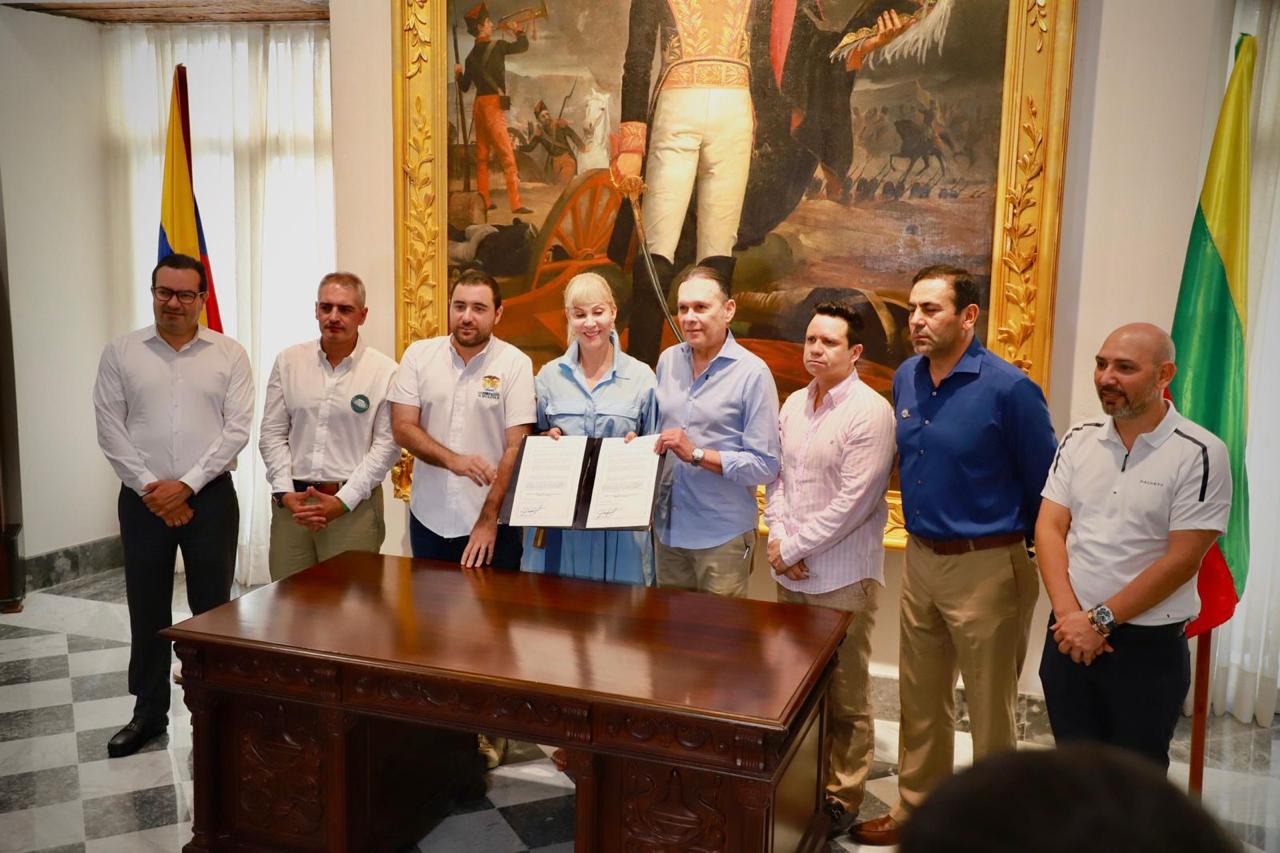 El Gobernador Andrés Julián acompañó al Presidente del Congreso a la sanción de dos Leyes; acto que evidencia que la separación de poderes en Colombia existe y fortalece la democracia  