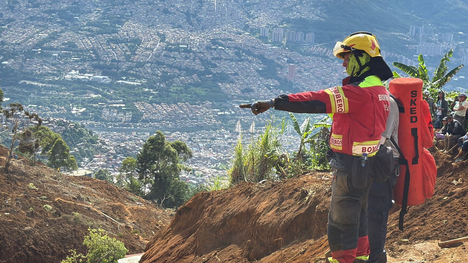 Dagran monitoreará quebrada que recibió material del movimiento en masa en Bello para alertar en caso de avenida torrencial 