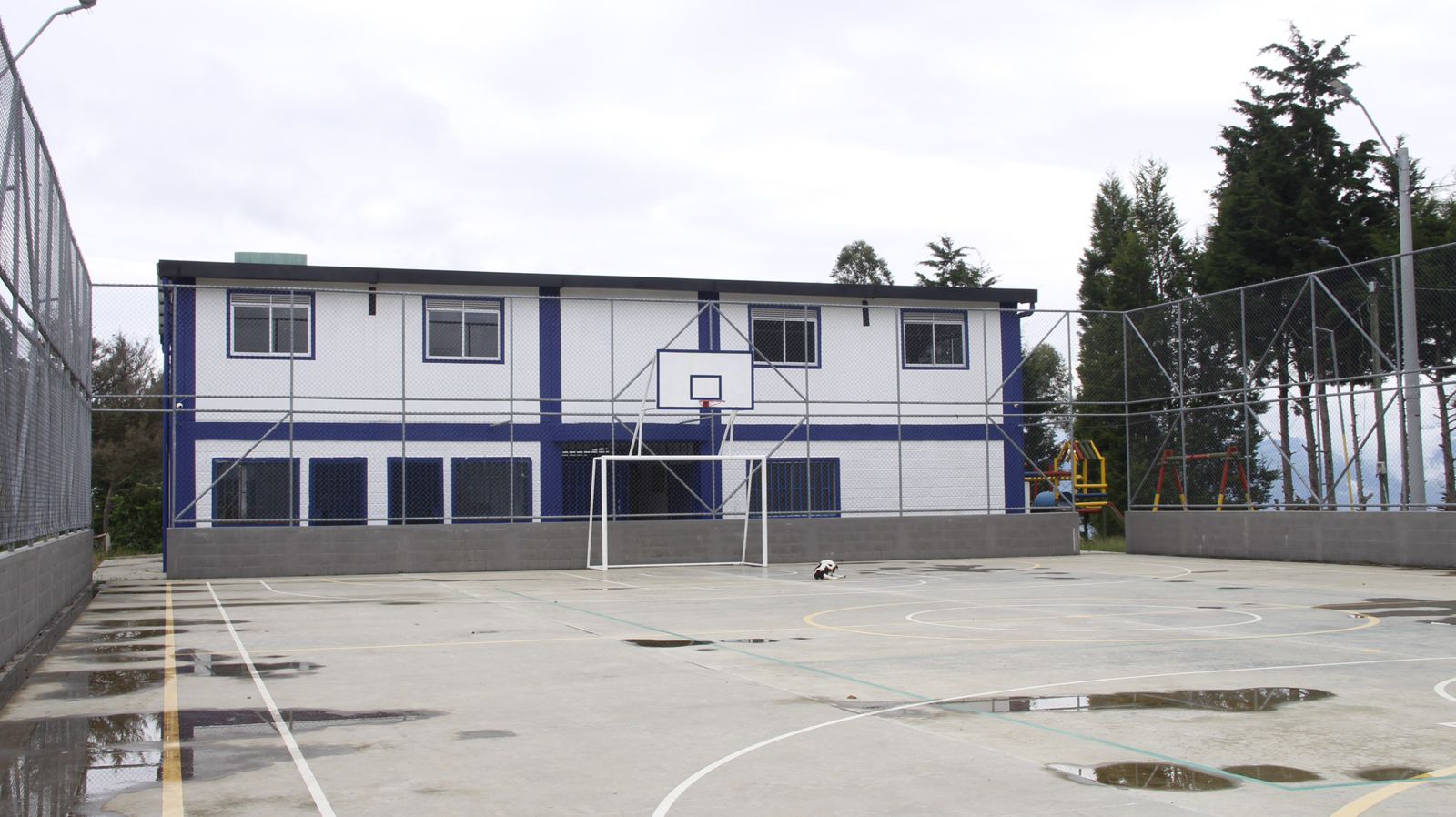 Gobernación de Antioquia transfiere más de 11 mil 600 millones de pesos para mejorar la infraestructura de 418 sedes educativas 