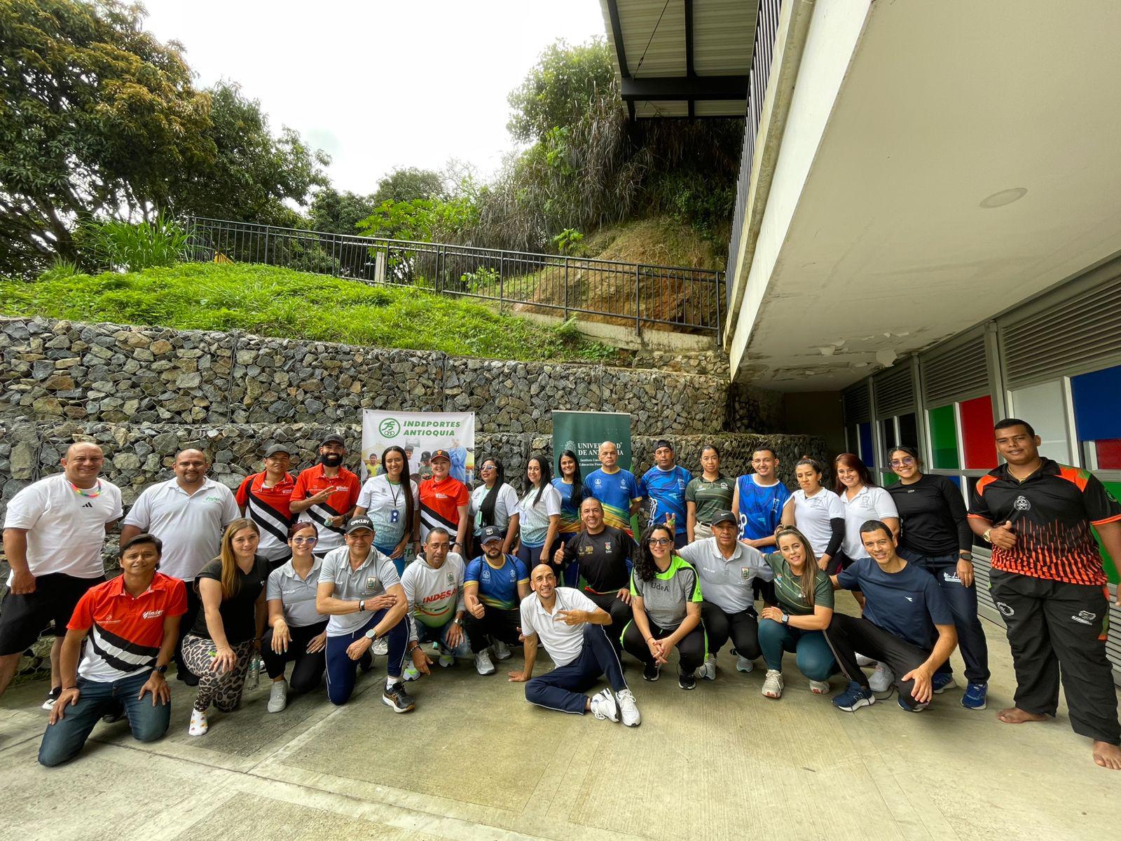 La Gobernación de Antioquia capacita a entrenadores y líderes deportivos en el departamento 