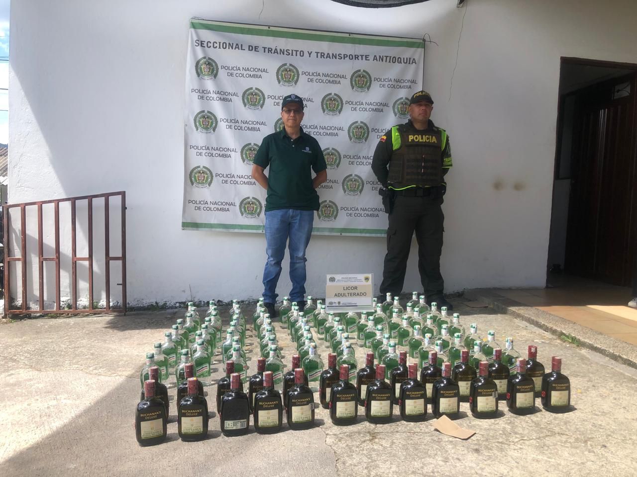 Grupo Operativo de Rentas de la Gobernación de Antioquia contrarresta la venta ilegal de licores y cigarrillos en el departamento 