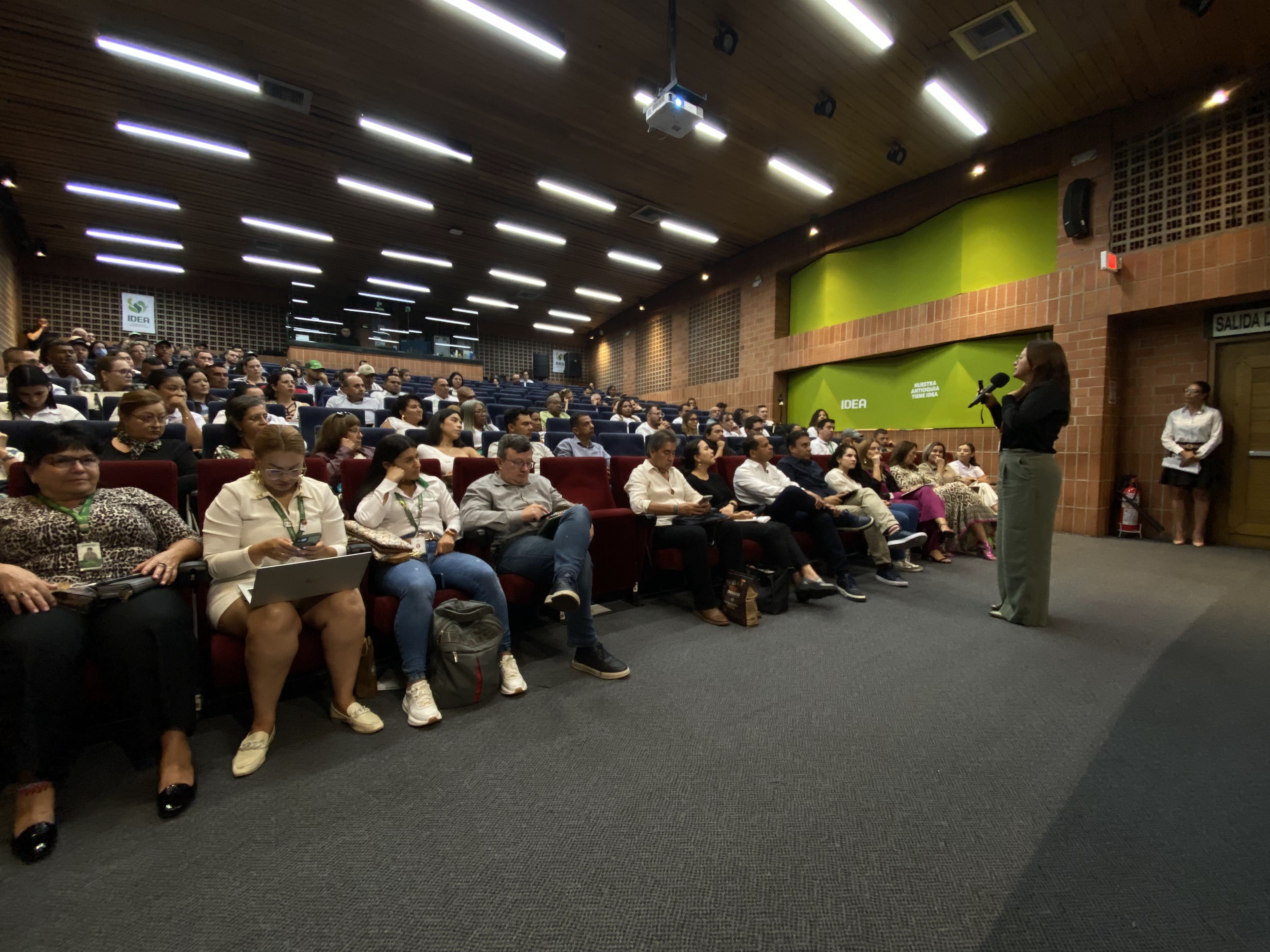 La Gobernación de Antioquia lanza iniciativa para el fortalecimiento de prácticas productivas sostenibles en el departamento 