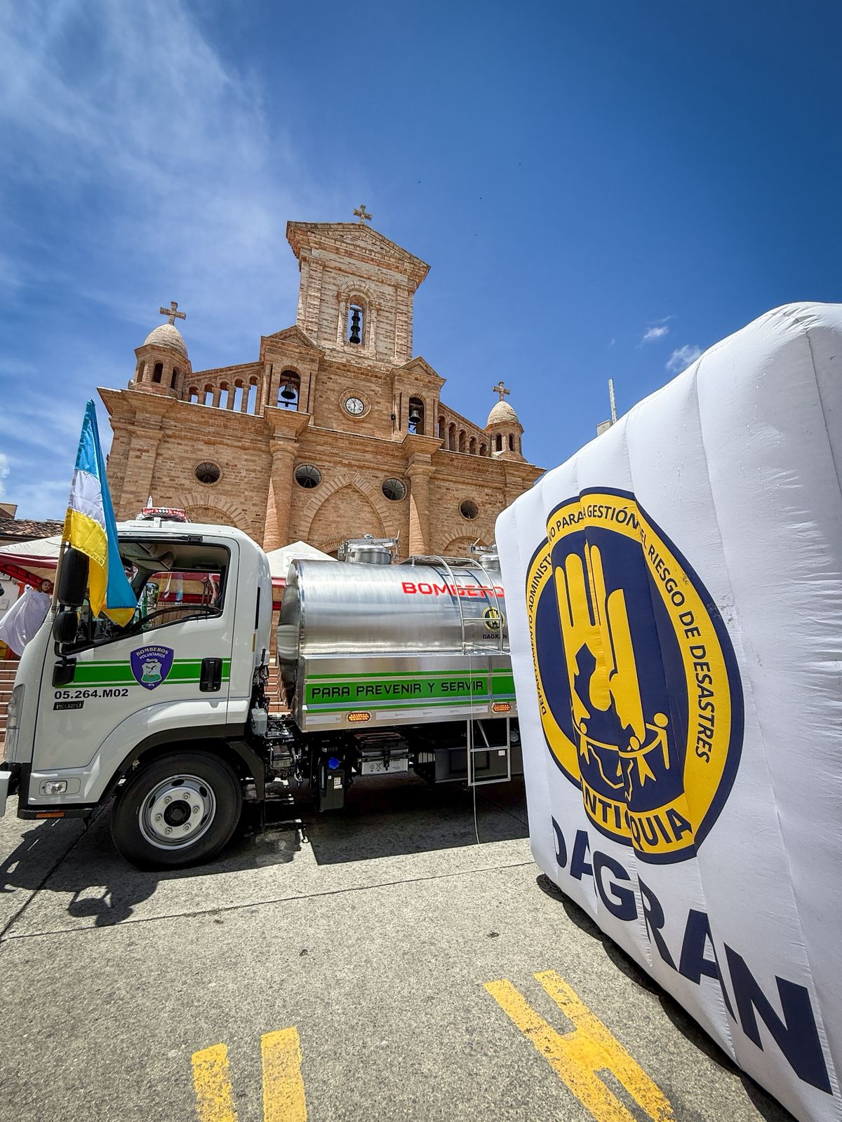 Entrerríos cuenta con nuevo carrotanque para fortalecer su capacidad de respuesta ante emergencias como incendios y desabastecimiento de agua