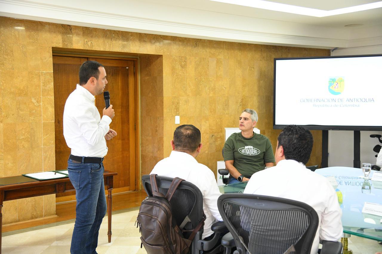 La Gobernación de Antioquia y las provincias Cartama y Minero Agroecológica firman acuerdos para fortalecer la gestión catastral en 17 municipios 