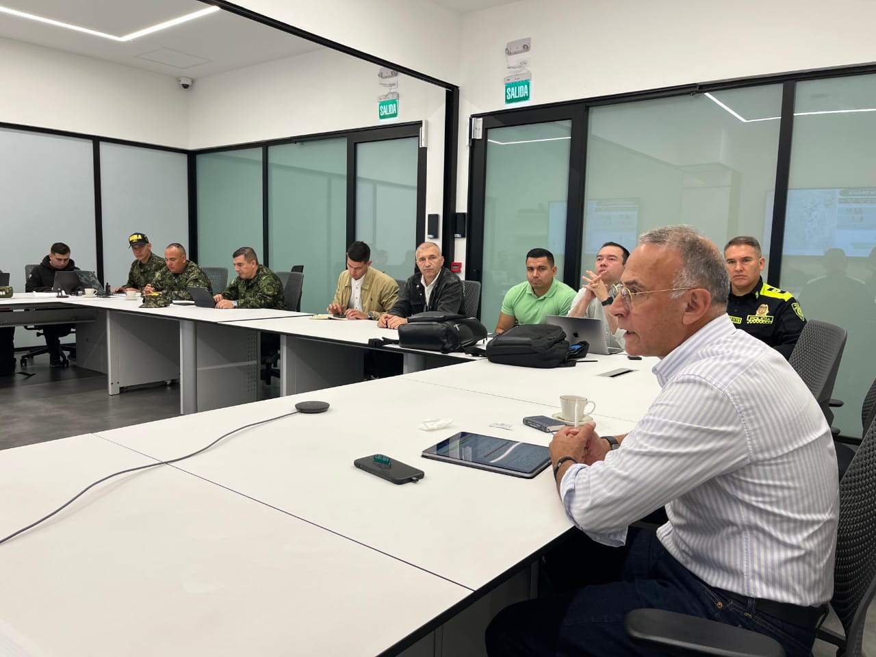 Gobernación de Antioquia y Fuerza Pública reforzarán medidas de seguridad en el Oriente y Suroeste del departamento