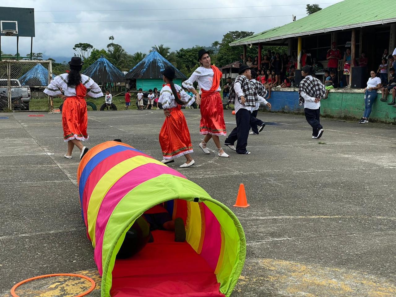 La Gobernación de Antioquia conmemora el Día Nacional de la Niñez y la Adolescencia Indígena con jornada lúdica y de salud en el resguardo embera Jaikerazavi de Mutatá