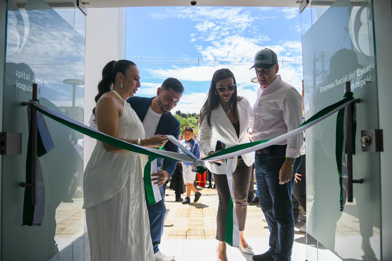 El Gobernador Andrés Julián entregó nuevo hospital y una vía en el municipio de Concepción 