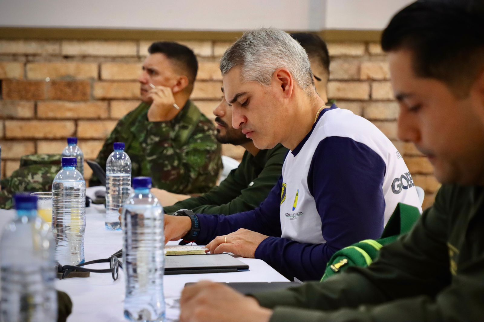 Gobernador Andrés Julián en Consejo de Seguridad en Valparaiso 