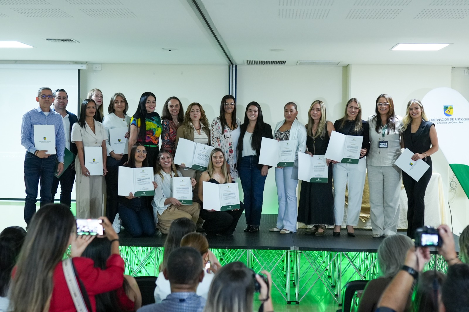 Reconocimiento a los mejores municipios por Análisis Situacional de Salud