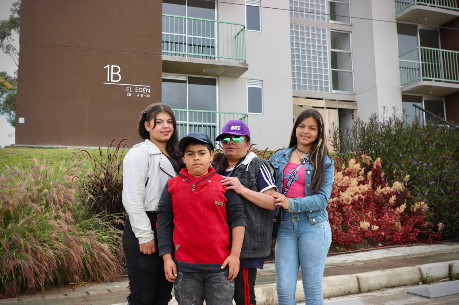 Gobernador Andrés Julián entrega viviendas en el Oriente antioqueño