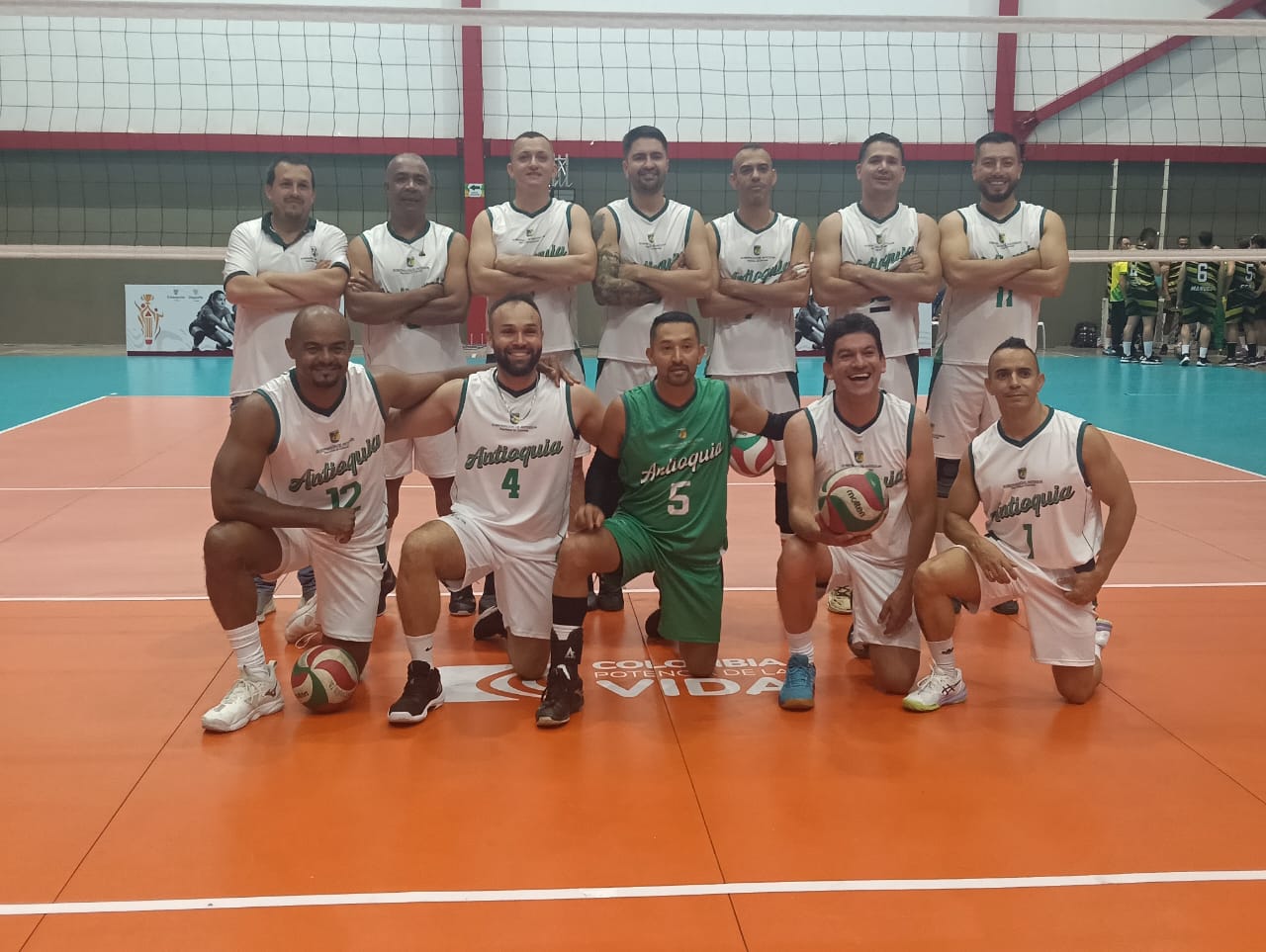 Equipios deportivo antioqueño de docentes participan en los juegos del Eje Cafetero