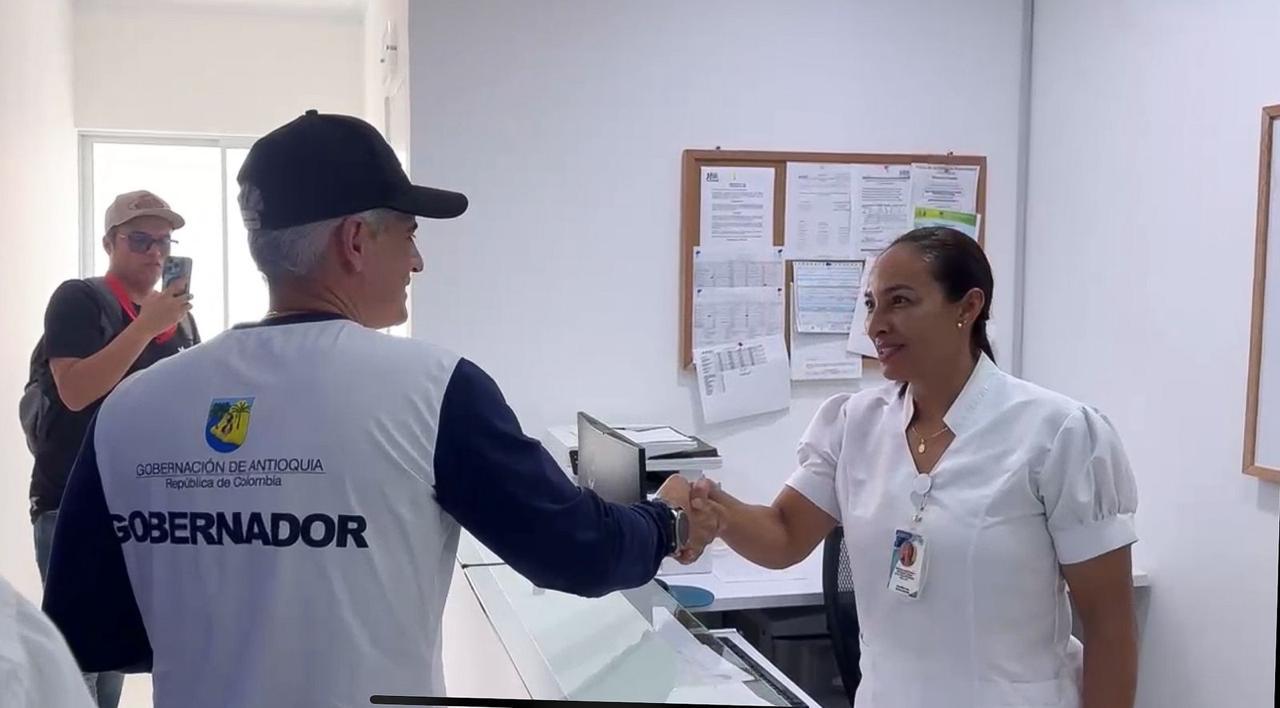 “Entregamos obras del hospital de Vegachí, para que no quedara como obra inconclusa”, dijo el Gobernador Andrés Julián 