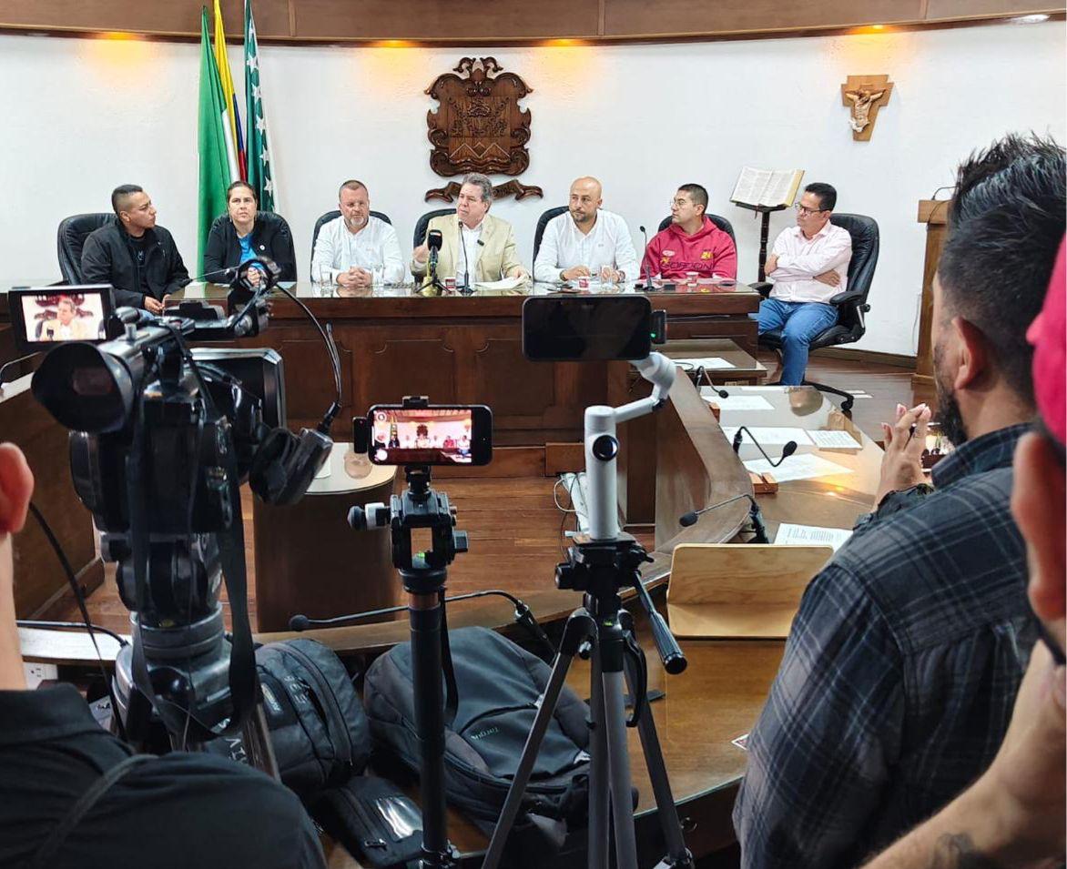 Gobernación de Antioquia y alcaldes del Oriente rechazan la suspensión de la consulta popular del Área Metropolitana del Valle de San Nicolás, debido al no giro de recursos del Gobierno Nacional 