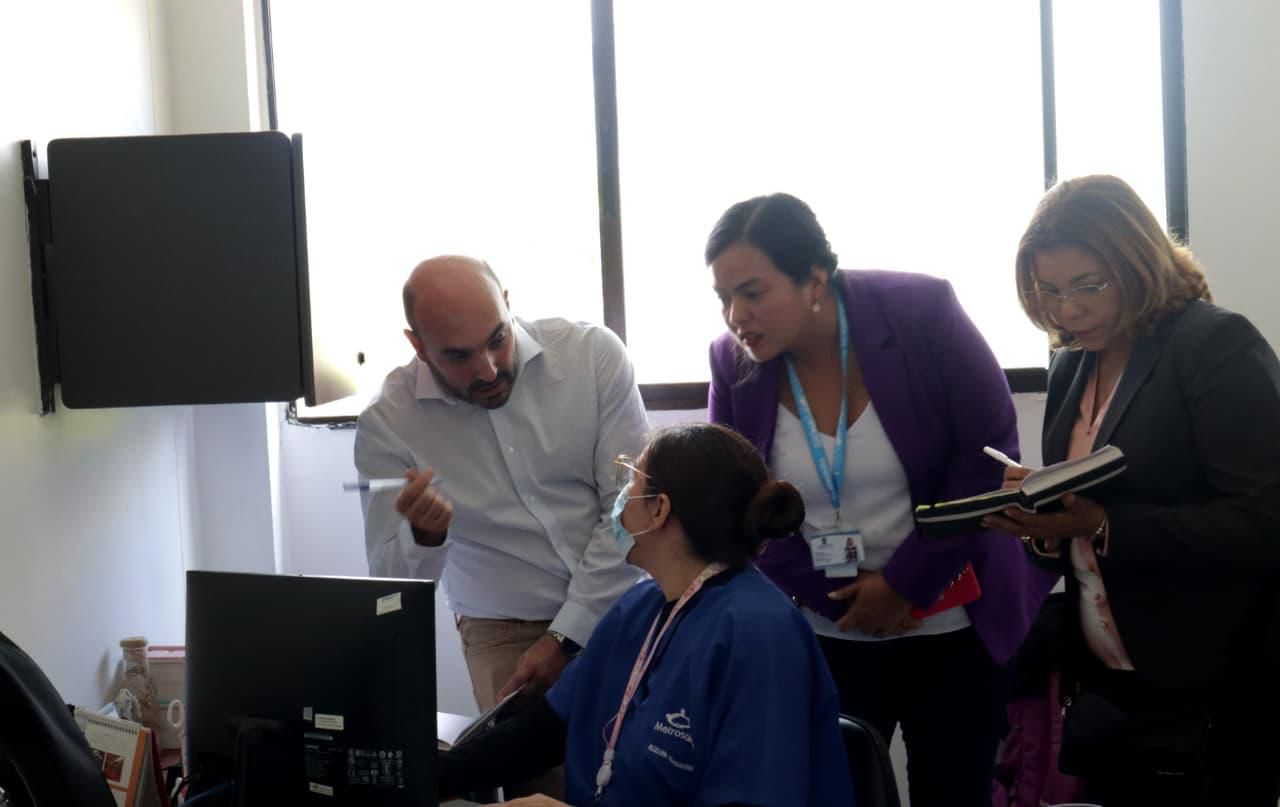 Gobernación de Antioquia acompañó visita de la OPS y presentó acciones para prevenir la tuberculosis en el departamento 