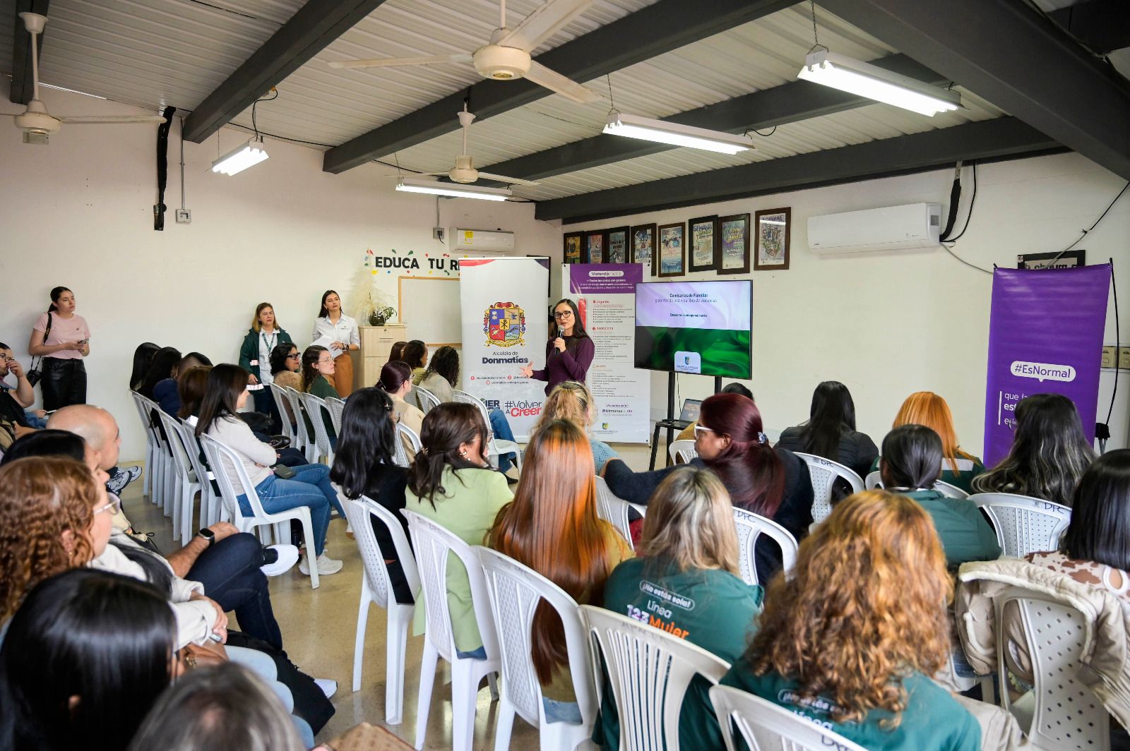 Antioquia activó estrategia departamental para fortalecer comisarías y mejorar la respuesta frente a las violencias contra las mujeres 