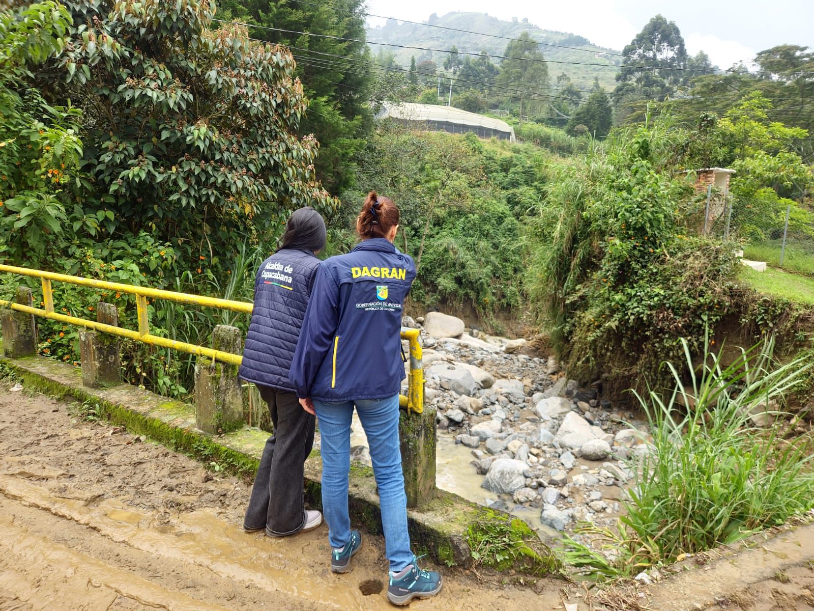 Con maquinaria amarilla y apoyo técnico, la Gobernación de Antioquia acompaña a los municipios que tuvieron afectaciones por lluvias durante el fin de semana
