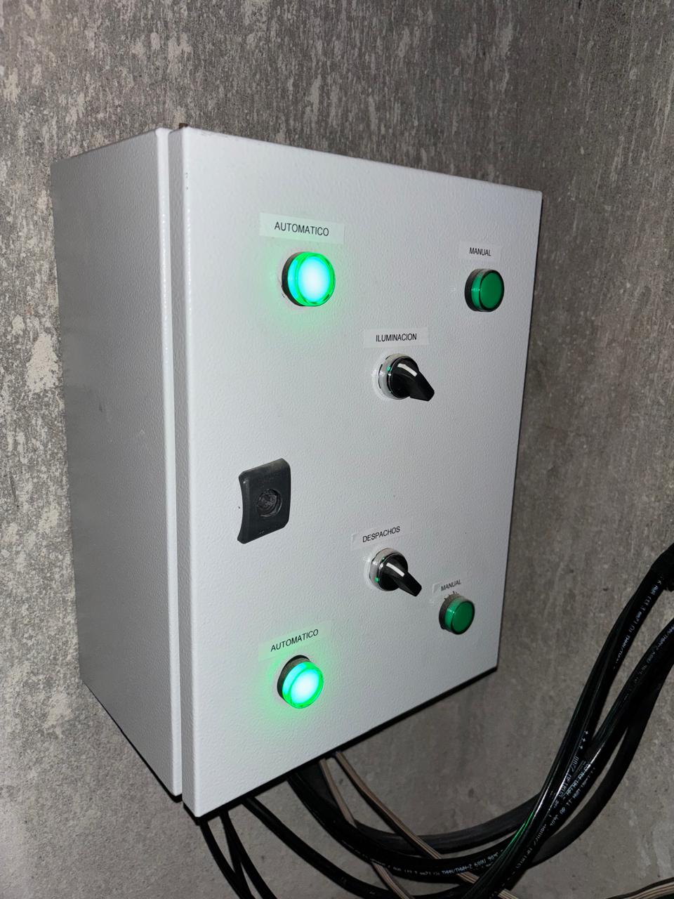 software monitoreo variables electricas.