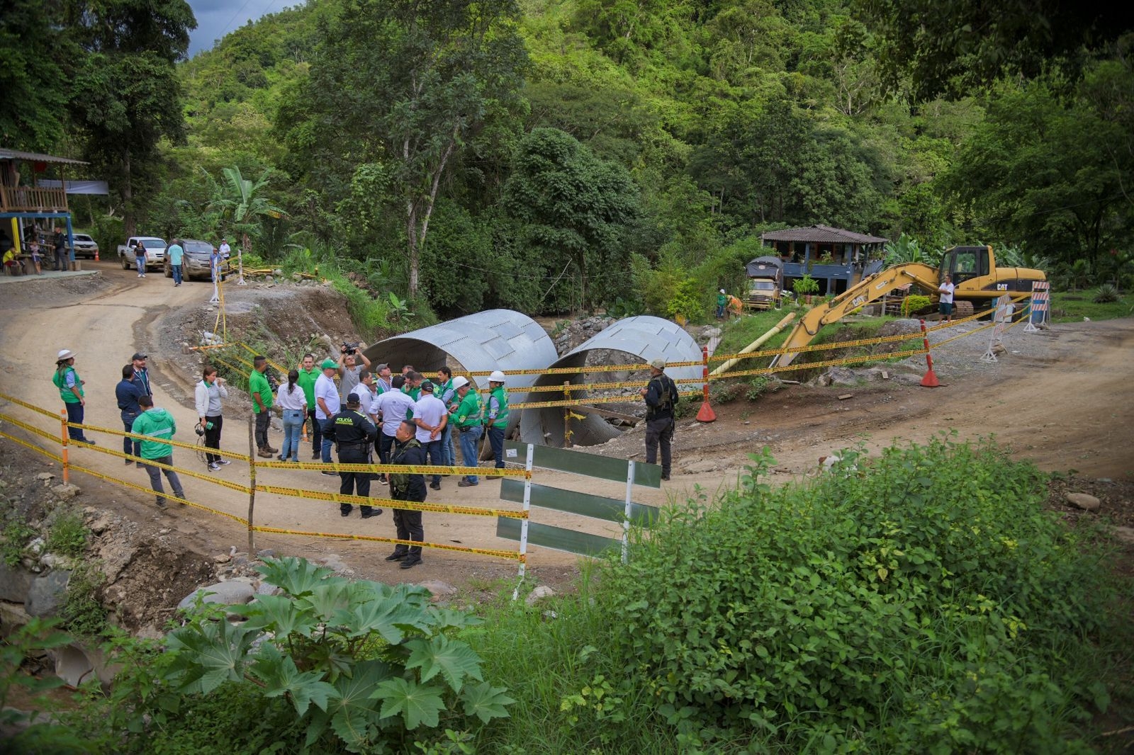 En un 56% avanza la pavimentación de la vía Uramita – Peque