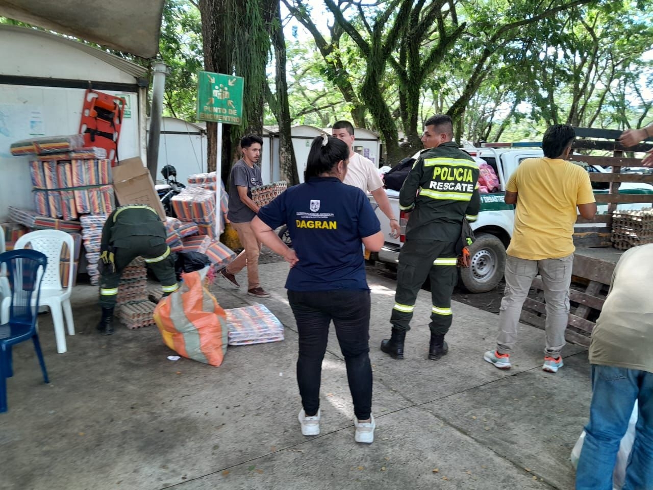 Gobernación de Antioquia atiende familias damnificadas por lluvias de las últimas horas en el departamento