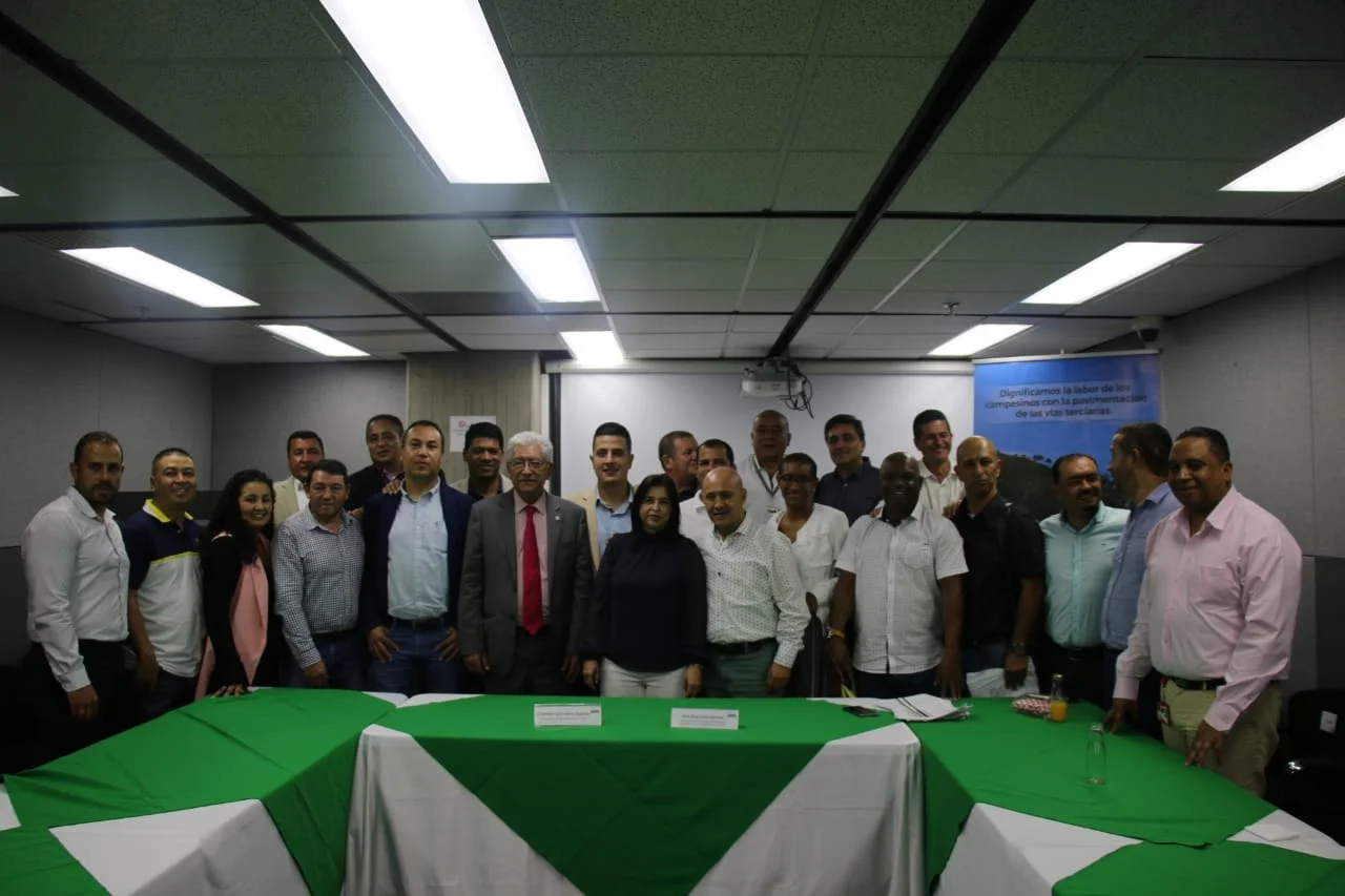 Nuevas obras de infraestructura llegan a 41 municipios del Departamento