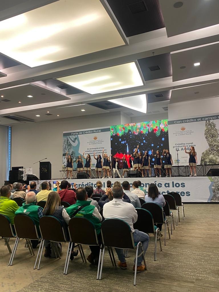 Con crédito, el campo sonríe