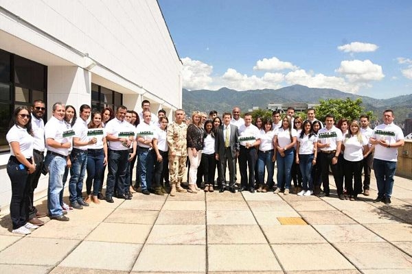 Practicantes de Excelencia se hacen agentes de paz