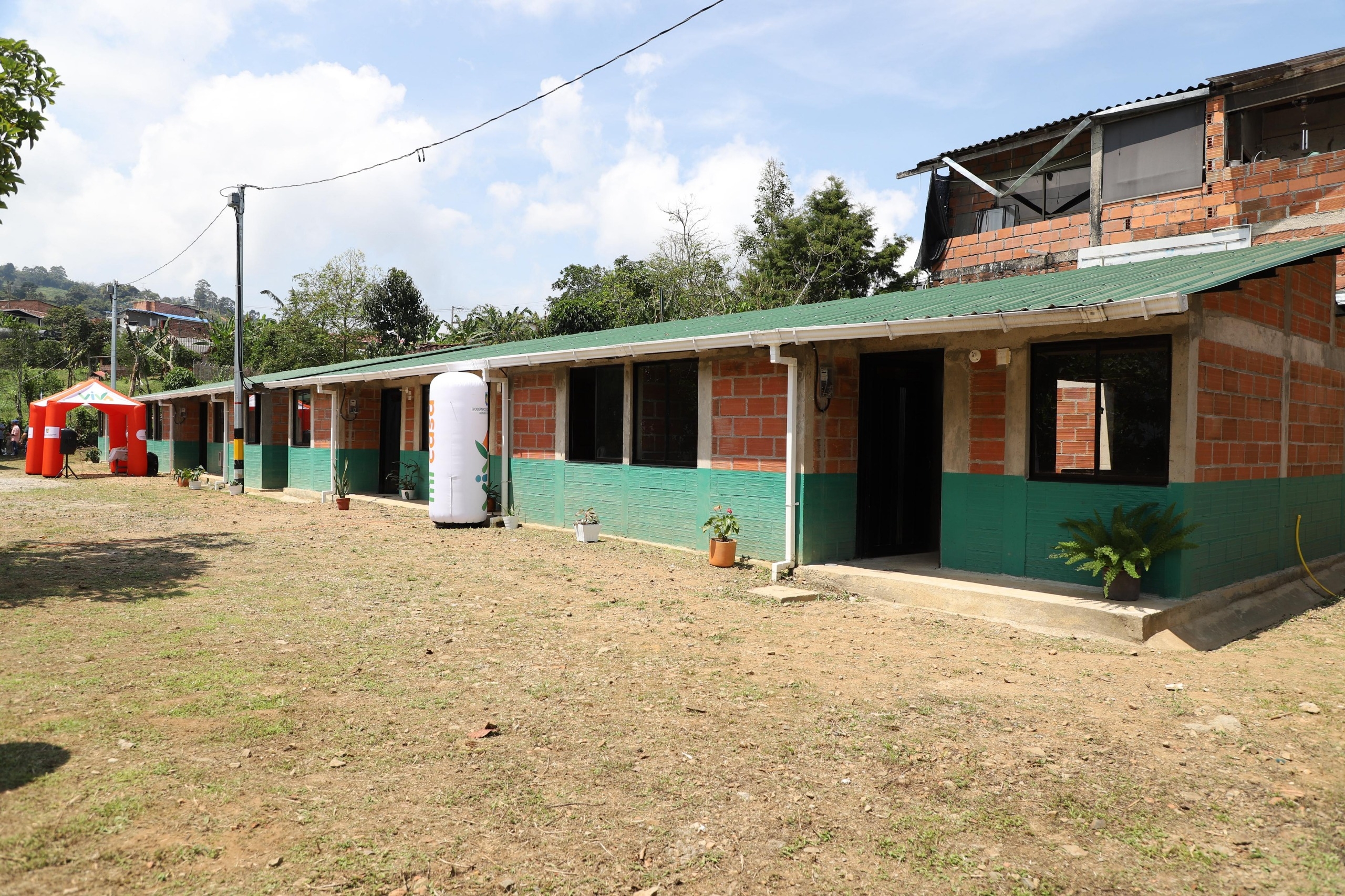 Familias afectadas por temporada de lluvias en Ebéjico reciben nueva vivienda por parte de la Gobernación de Antioquia