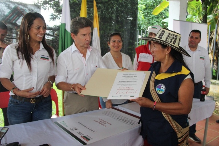 Oficialmente seis territorios colectivos, son de los indígenas