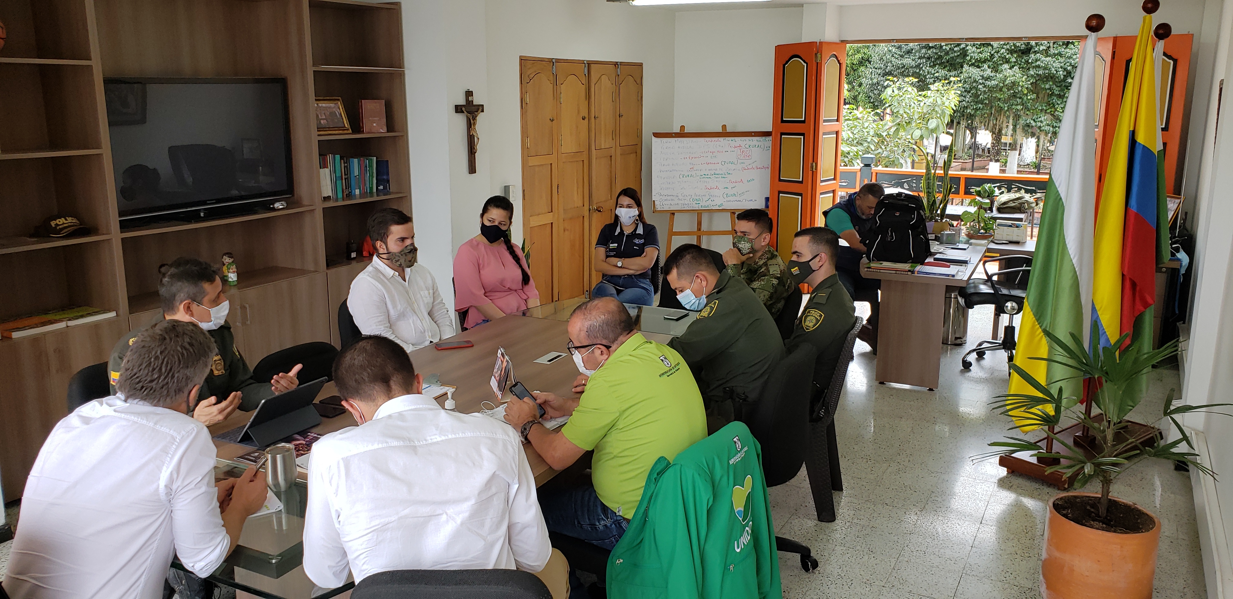 Hasta 10 millones de pesos de recompensa ofrecen autoridades por responsables de triple homicidio en Támesis