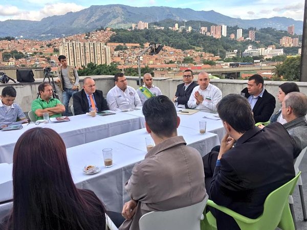 Ahora las oportunidades para los jóvenes están a un click