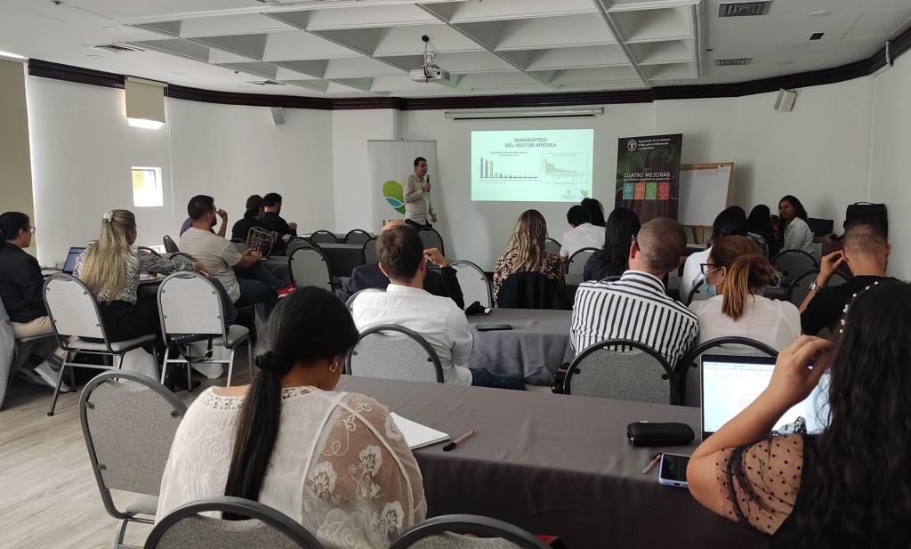 Comité de la Cadena Productiva de las Abejas y la Apicultura para Antioquia firmó Acuerdo de Competitividad