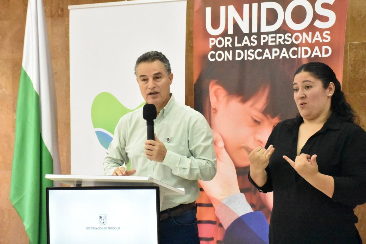 Gobernador sancionó la Ordenanza por medio de la cual se establece el uso de la Lengua de Señas Colombiana en actos públicos oficiales