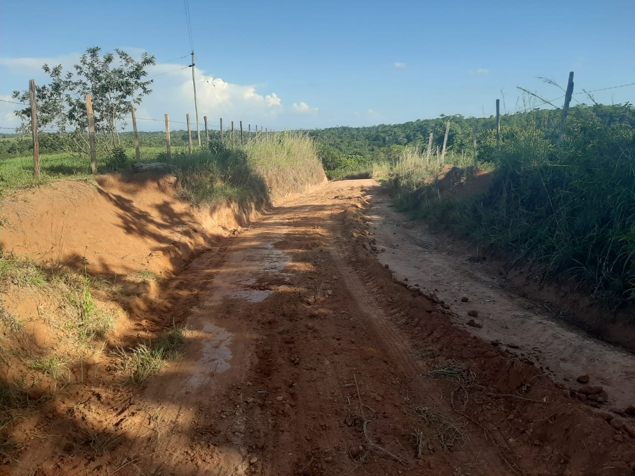 Para mitigar riesgos por inundación el Dagran ha intervenido con maquinaria amarilla tres municipios en 2021