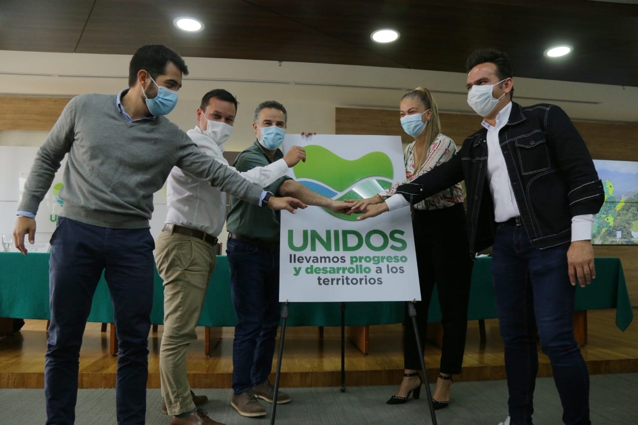 “La pavimentación de la vía de acceso a un municipio tiene connotaciones sociales, económicas y de la dignidad humana”