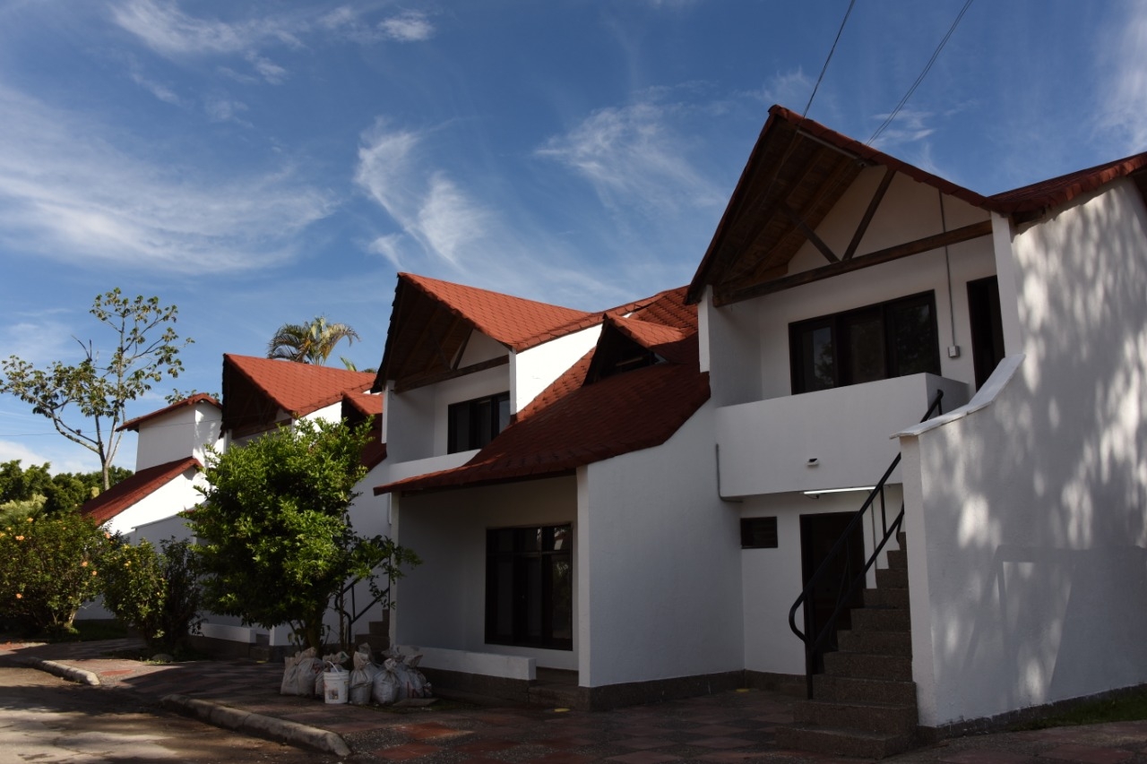 Colombianos que pasaban su cuarentena en la Escuela contra la Drogadicción regresaron a sus lugares de origen