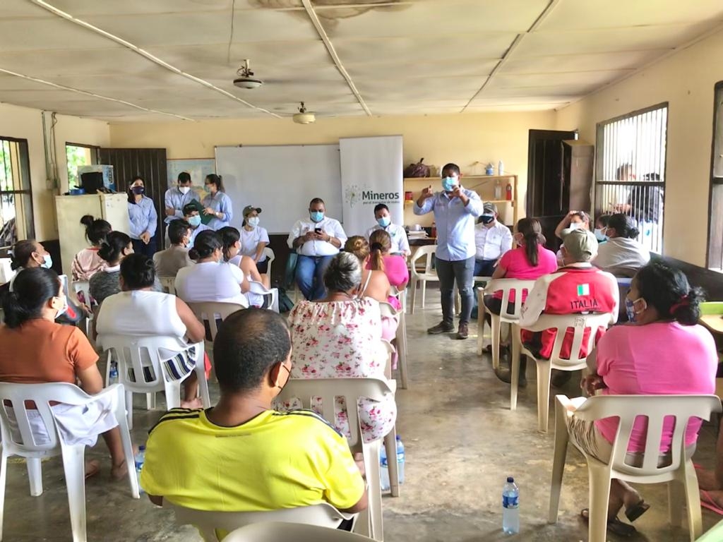 Gobernación de Antioquia gestiona pavimentación de 5,8 km de la vía a El Bagre por mecanismo de obras por impuestos