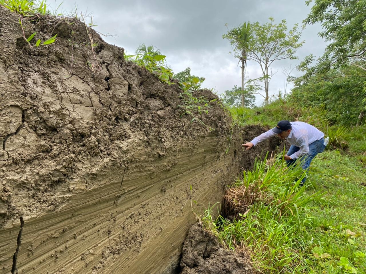 Dagran anunció en Arboletes inicio de intervención de estabilización del volcán de lodo