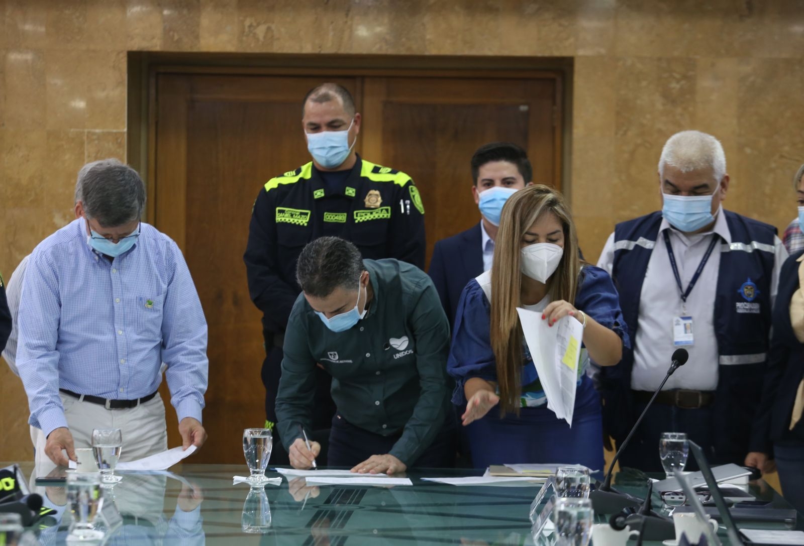 El Gobernador de Antioquia celebra el cierre definitivo del Acuerdo de Punto Final