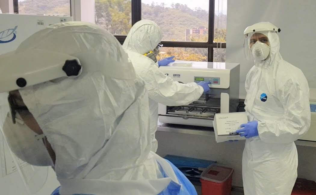 Un nuevo equipo llega para agilizar los procesos de detección del COVID-19 en el Laboratorio de Salud Pública Departamental