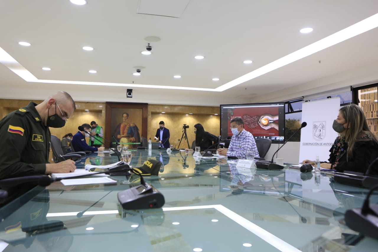 Gobernador (e) de Antioquia dio a conocer la captura de tres cabecillas del Clan del Golfo